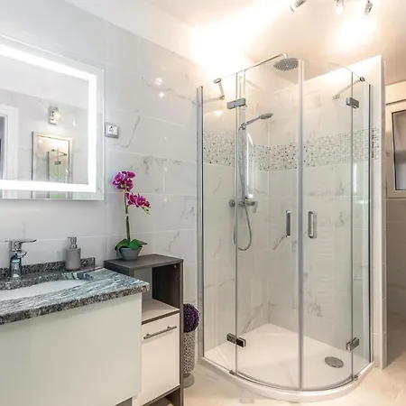 Apartament Amazing In With Wifi Kostrena