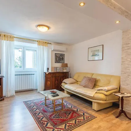 Amazing In With Wifi Kostrena